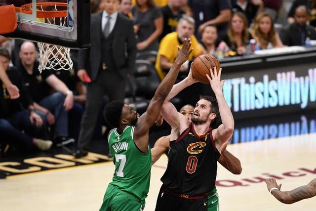 厄德高：不习惯看台看比赛和不与球队一起训练